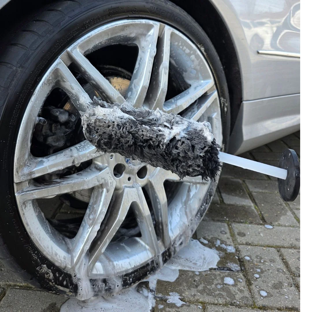Microfiber Wheel Brush - Image 3