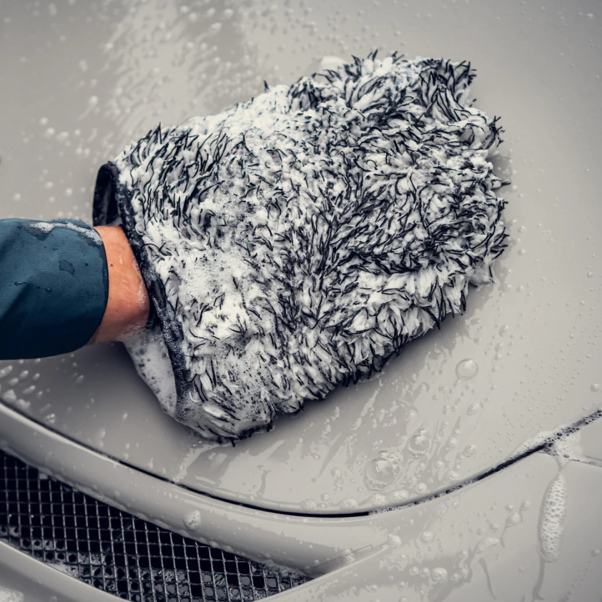 3+Tech Microfiber Wash Mitt - Image 4